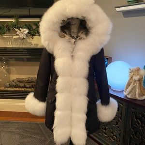 New Parka coat fur black and white size S